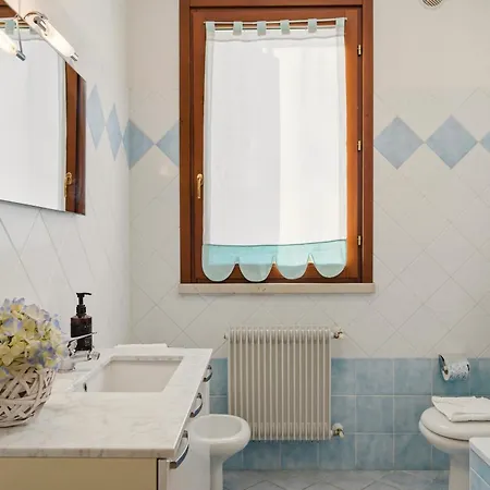 A Casa Di La' - Regarda Travel Apartamento